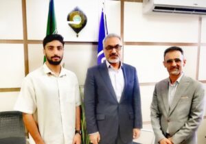 دیدار نایب قهرمان ووشو جهان و آسیا با معاون توسعه دانشگاه علوم پزشکی مازندران