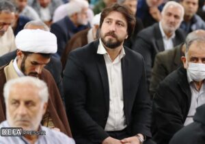 حضور رییس انجمن انبوه سازان ساری در نمازجمعه این هفته مرکز استان  به امامت آیت الله «محمدباقر محمدی لائینی» نماینده ولی فقیه در مازندران