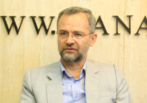 حسن‌نتاج: بدهی ۲۰۰ همتی دارو و تجهیزات پزشکی؛ سهم ٨٠ درصدی مردم از هزینه‌های درمان/ ضرورت ورود سران قوا به بحران دارو و تجهیزات پزشکی