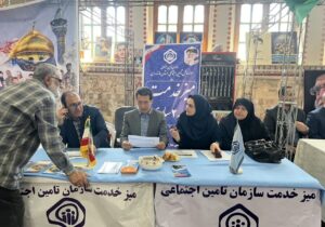 برپایی میز خدمت پاسخگویی به مخاطبان در مصلی نماز جمعه شهرستان ساری