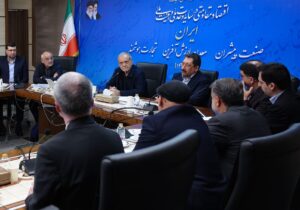 در دیدار با نمایندگان اصناف و بازاریان تشریح شد؛ روایت پزشکیان از دیدار با رهبر معظم انقلاب