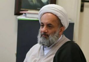 مجتبی روحانی، امام جمعه بابل: مصلحت جامعه ما «حفظ وحدت» است / حتی تذکراتی که ممکن است به حق هم باشند، به صلاح جامعه ما نیست / خطر بزرگی در اطراف ما است و اگر بخواهیم به خرده مسائل دیگری برسیم بزرگترین خطر است / تریبون‌داران از مسائلی که ممکن است موجب شکاف یا خط‌کشی در جامعه شود، پرهیز کنند